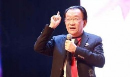 侯耀华爆料弟弟视频播放,揭秘背后真相