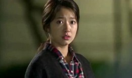 女仆韩版电影在线观看,穿越时空的忠诚与爱恋