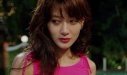 叶璇爆料别人吸毒视频,叶璇曝光吸毒视频引发舆论风暴