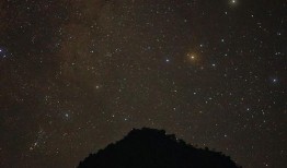 星空绮罗里在线观看,穿越星际的浪漫冒险之旅