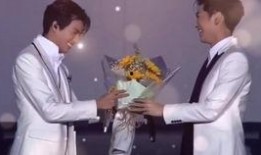 记者爆料两兄弟视频,兄弟情深，共度难关